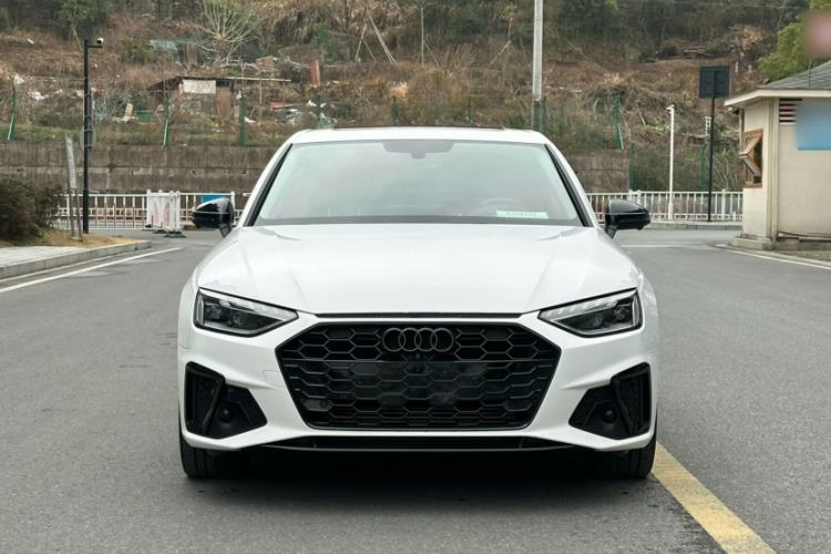 Used Audi A4L 2022 40 TFSI Luxury Dynamic Model