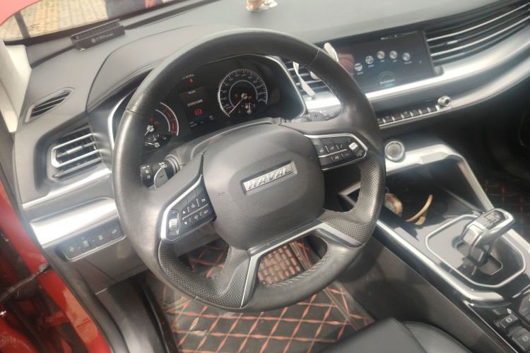Used Haval H6 2017 Red Label 2.0T Automatic Two-Wheel Drive ZhiShang Model