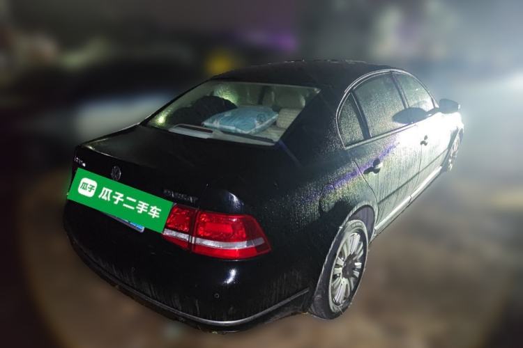 Used Volkswagen Passat 2011 2.0L Manual Luxury Version
