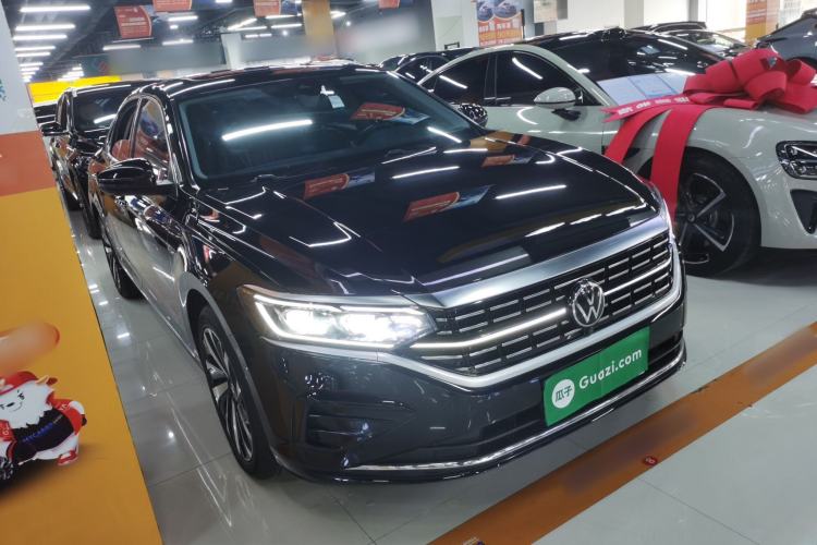 Used Volkswagen Passat 2023 330TSI Prestige Edition
