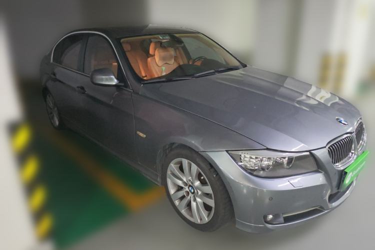 Used BMW 3 Series 2010 320i Luxury Model
