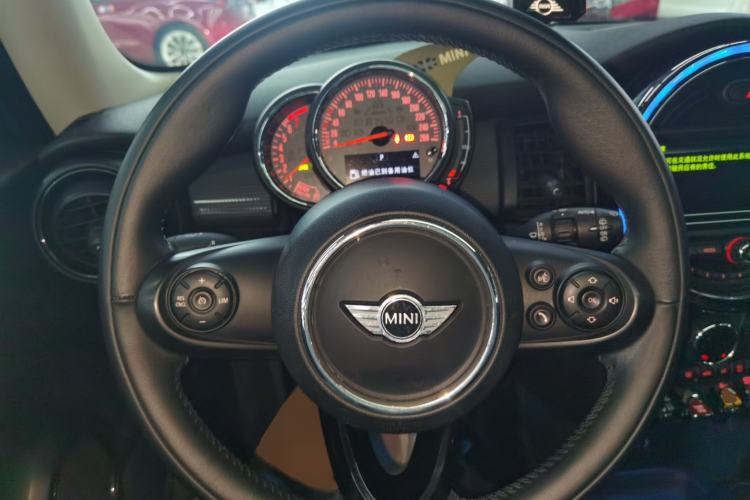 Used MINI 2016 1.5T COOPER Avant-Garde
