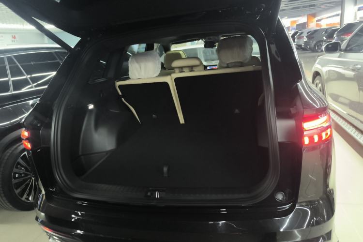 Used Geely Auto Monjaro L 2025 Dongfang Yao 2.0TD Automatic Jinzhao Edition
