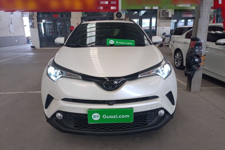 Used Toyota C-HR 2018 2.0L Leading with Sunroof China VI Standard
