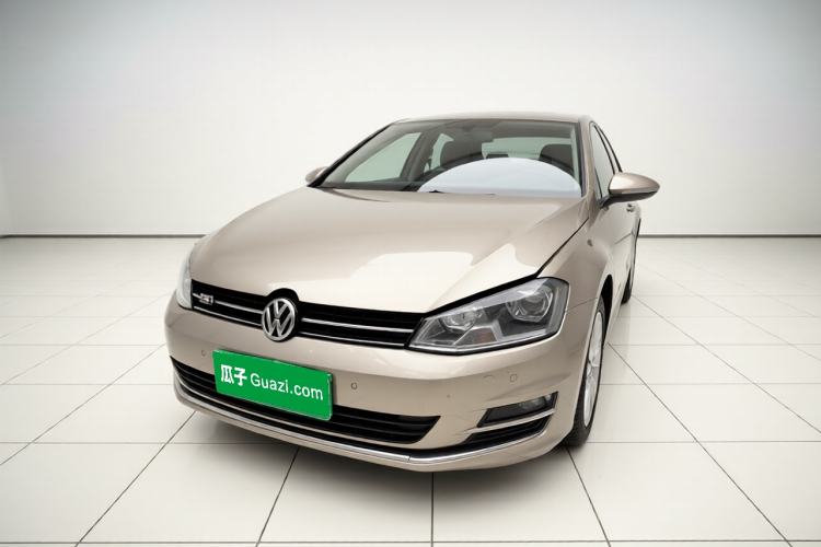Used Volkswagen Golf 2017 1.6L Automatic Comfort Million-Vehicle Anniversary Edition