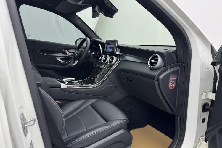 Used Mercedes-Benz GLC 2016 GLC 260 4MATIC Luxury Model