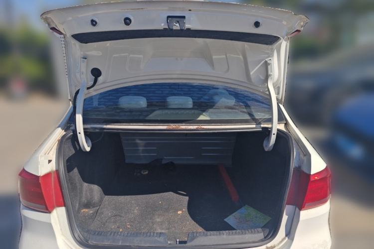 Used Volkswagen Santana 2013 1.6L Manual Comfort Edition Trunk