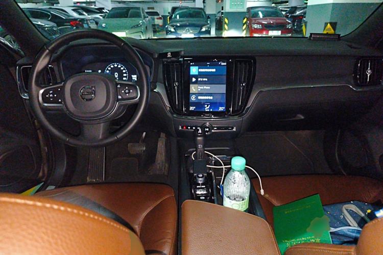 Used Volvo S60 2020 T4 Zhiyi Luxury Edition