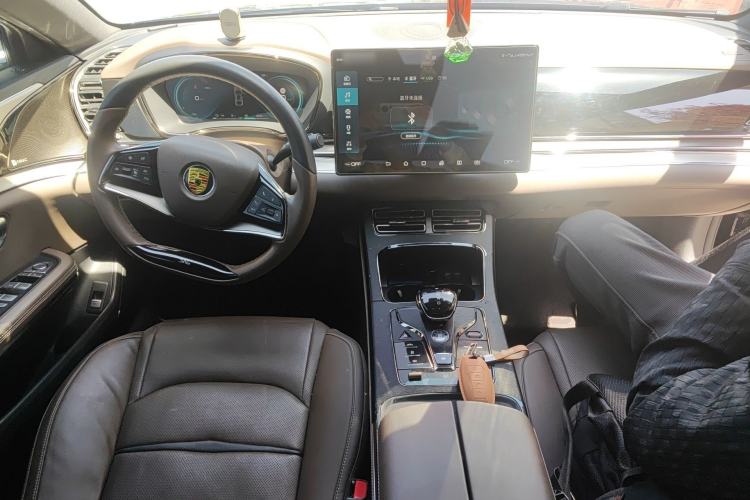 Used BYD Han 2020 DM Four-Wheel Drive Performance Edition Luxury Model Center Console