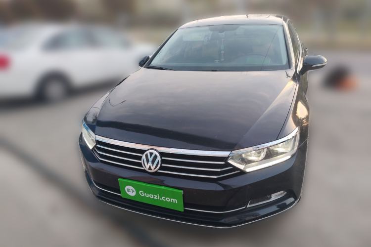 Used Volkswagen Magotan 2018 330TSI DSG Luxury Model Front