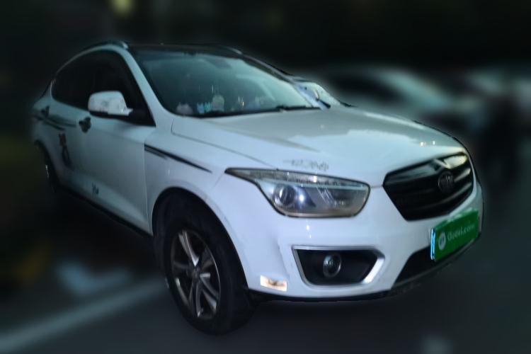 Used Bestune X80 2016 2.0L automatic Comfort trim level