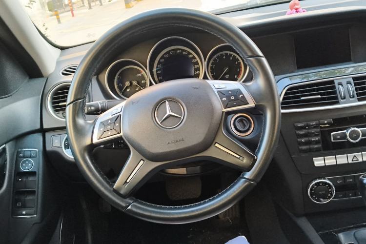 Used Mercedes-Benz C-Class 2013 C 180 CGI Classic Steering Wheel