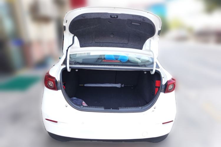 Used Mazda Mazda 3 Axela 2017 Sedan 1.5L Automatic Luxury Model China VI Standard