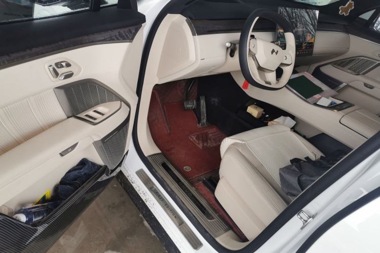 Used ONVO Luxeed L90 2025 Model—Pro Six-Seater Version
