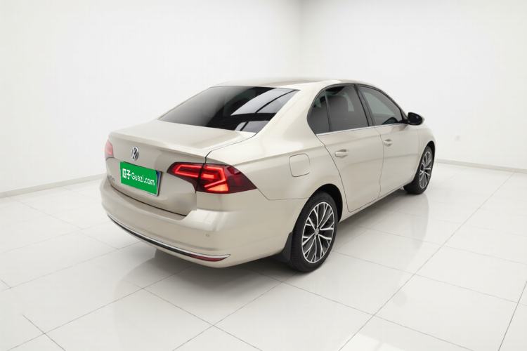 Used Volkswagen Bora 2016 230TSI DSG Luxury Version Rear Right 45 Deg