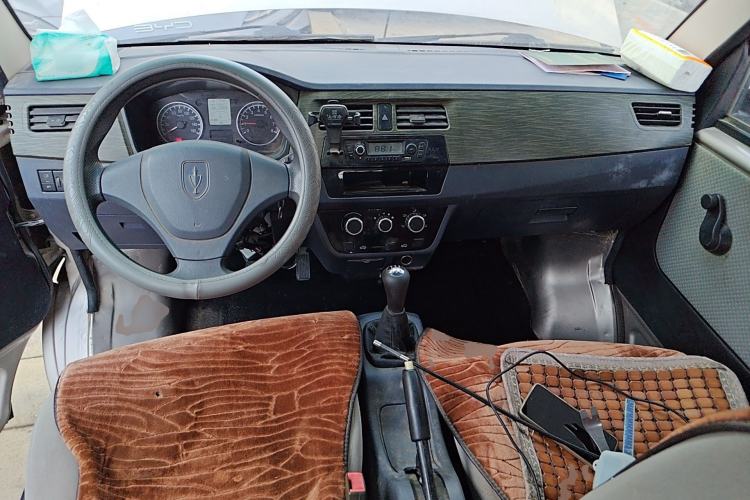 Used Jinbei Hiace X30 2020 1.5L Super-Comfortable Version China VI Standard SWC15M Center Console