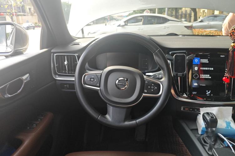 Used Volvo S60 2021 T4 Zhiyi Luxury Edition
