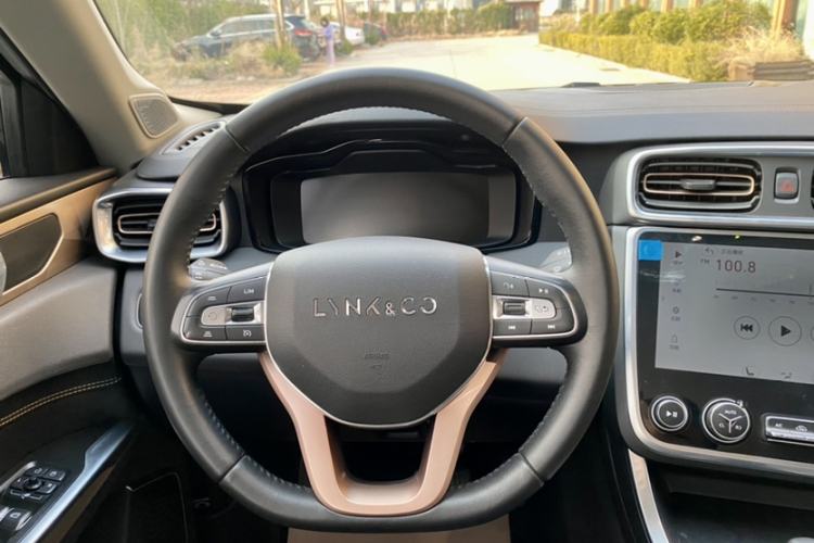 Used Lynk & Co 01 2017 2.0T Two-Wheel Drive Pro Edition
