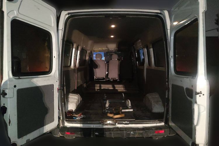 Used SAIC MAXUS Xintu V80 2019 2.5T Classic Model 6-Speed Manual Aotong Long Wheelbase Mid-Height 7-Seater
