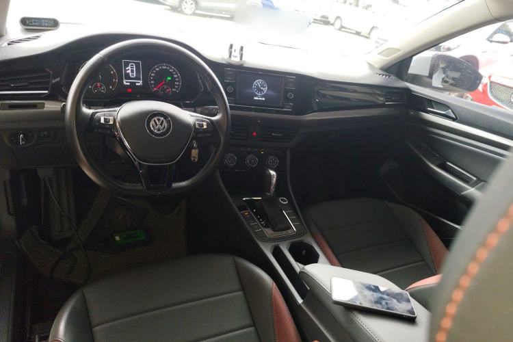 Used Volkswagen Bora 2019 Revised Version 1.5L Automatic Comfort Edition China V Standard Center Console