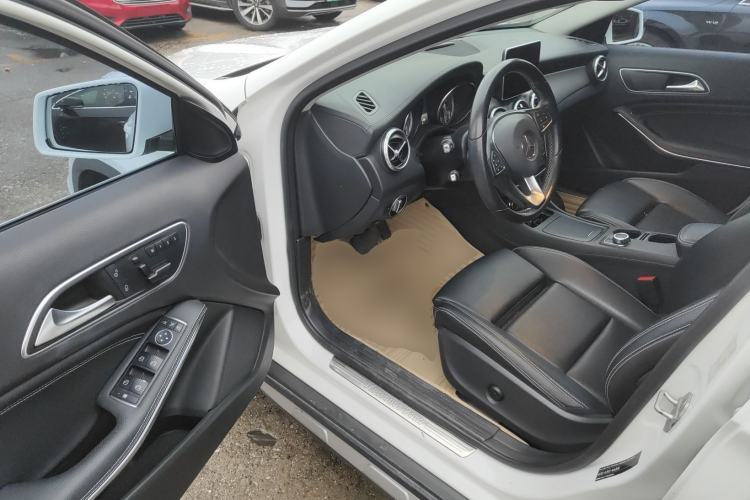 Used Mercedes-Benz GLA 2016 GLA 200 Fashion Model