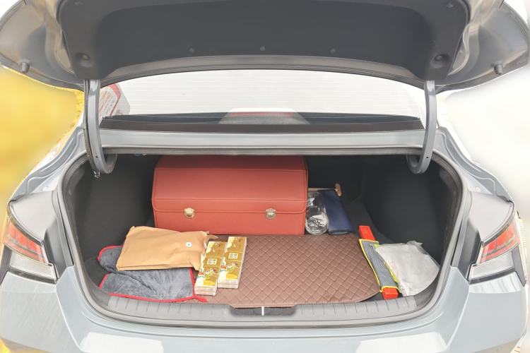 Used Hyundai Elantra 2021 1.5L CVT LUX Prestige Edition
