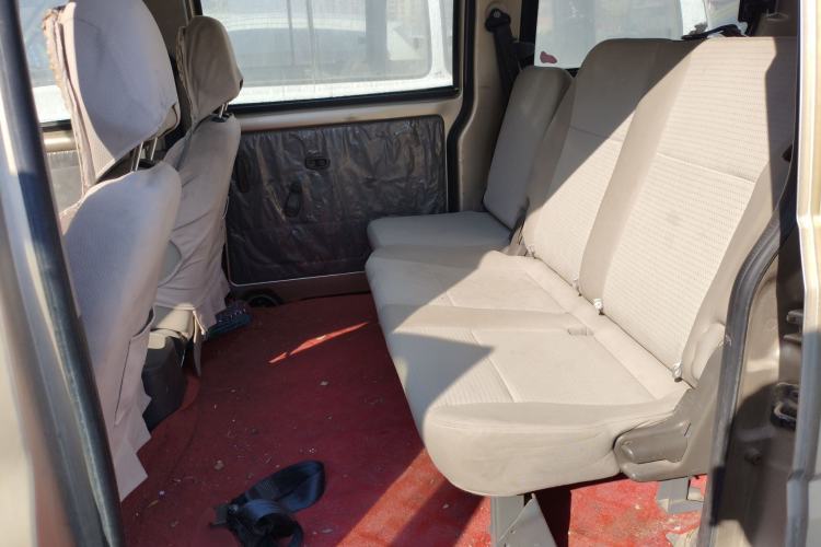 Used Wuling Rongguang V 2016 1.2L Practical Version Interior 4