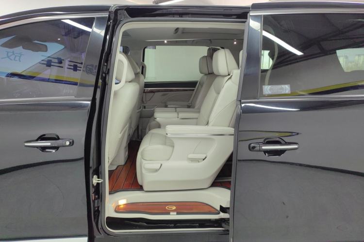 Used GAC Trumpchi M8 2018 320T Luxury Edition
