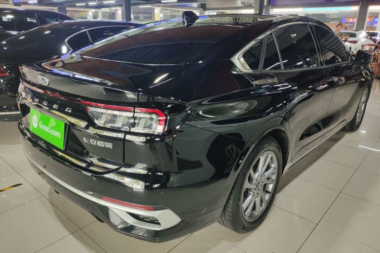 Used Ford Mondeo 2023 EcoBoost 180 Luxury Model Rear Right 45 Deg