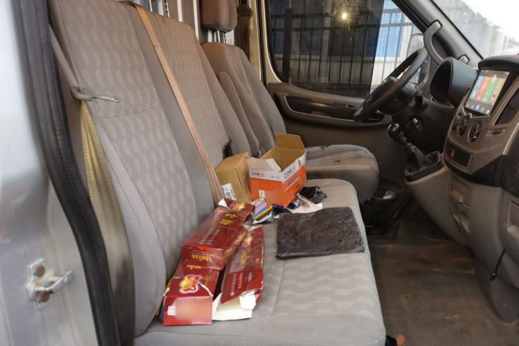 Used Dongfeng Yufeng 2020 2.3T Economy Standard Edition VAN Short Wheelbase Mid-Roof 3-Seater WP2.3
