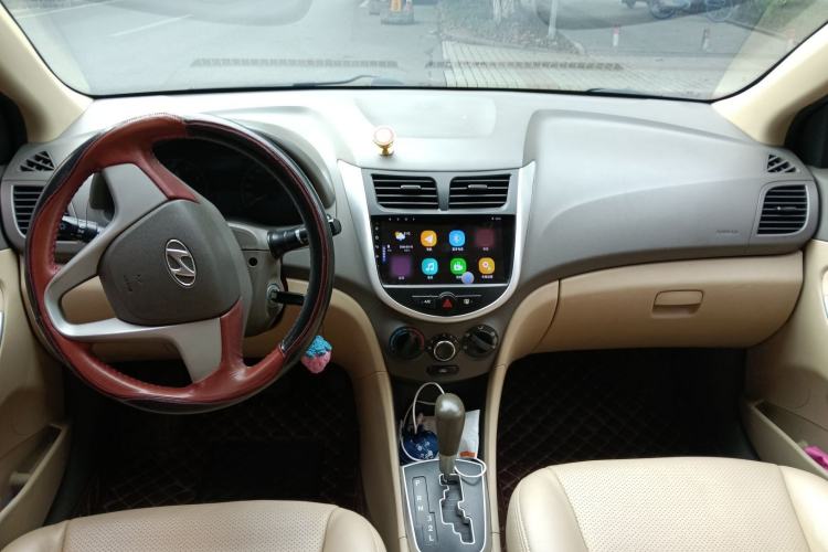 Used Hyundai Verna (older generation) 2010 Sedan 1.4L Automatic Comfort Model GS
