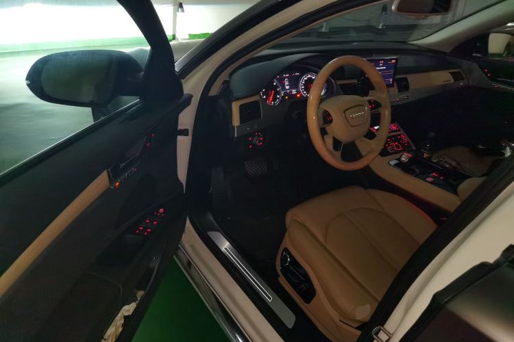 Used Audi A8 2013 A8L 45 TFSI quattro Comfort model
