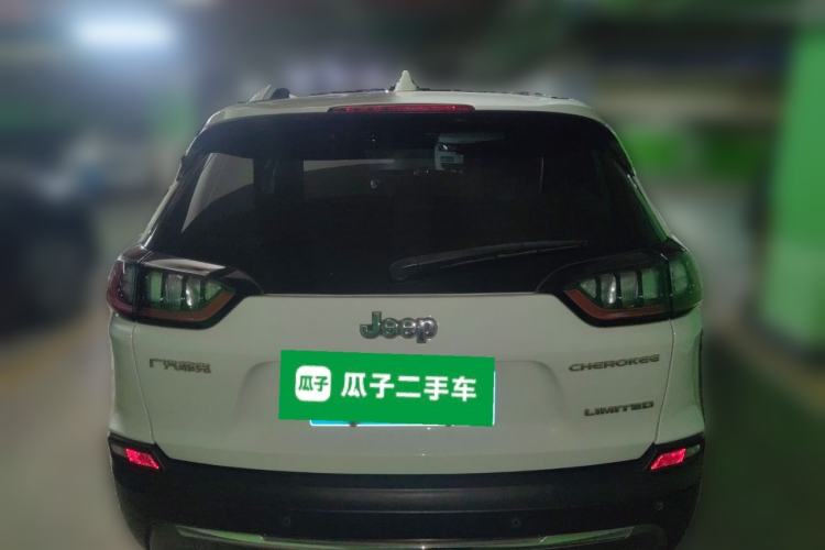 Used Jeep Cherokee 2019 2.0T Two-Wheel Drive Smart Enjoyment Version China V