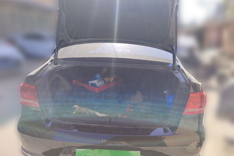 Used Volkswagen Magotan 2013 1.8TSI Premier Model Trunk