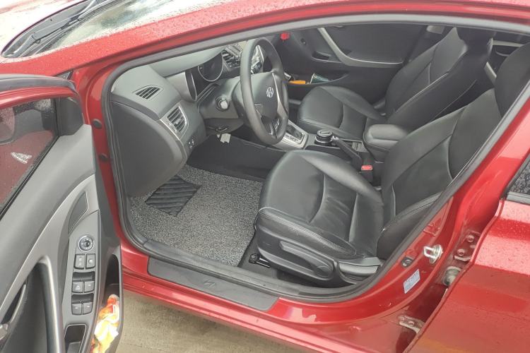 Used Hyundai Elantra (5th Generation / Langdong) 2012 1.6L Automatic Fashion Edition

