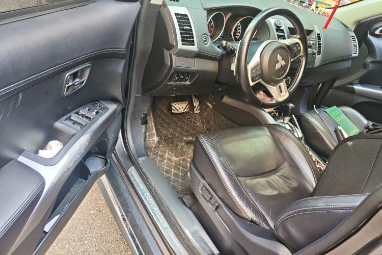 Used Mitsubishi Outlander 