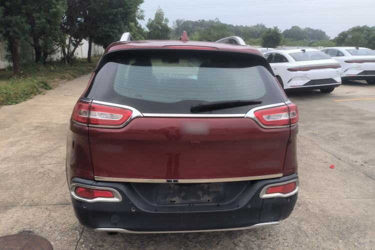 Used Jeep Cherokee 2017 2.0L Superior Edition

