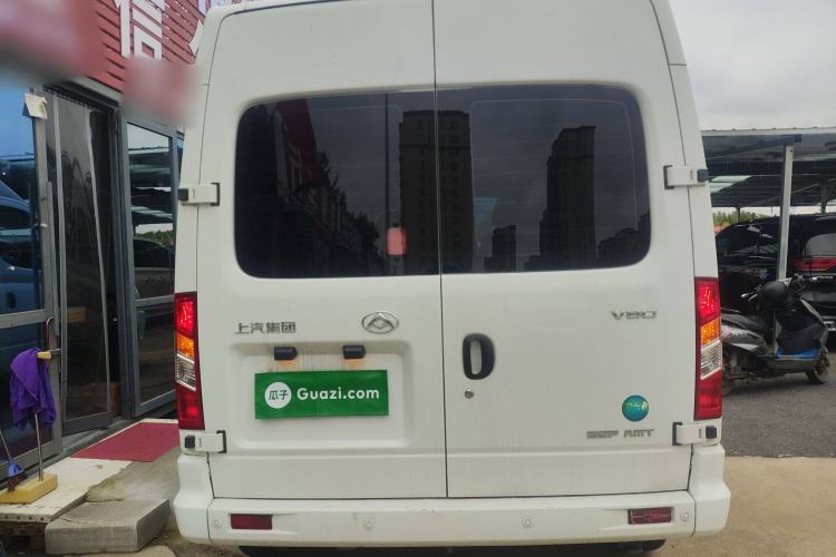 Used SAIC MAXUS Xintu V80 2023 2.0T AMT Classic Aoyuntong Power Version Long Wheelbase Mid-Roof Design 6/7/8/9-Seater