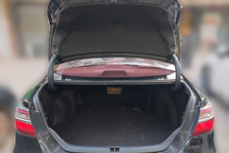 Used Toyota Camry 2016 2.0G 10th Anniversary Leading Edition
