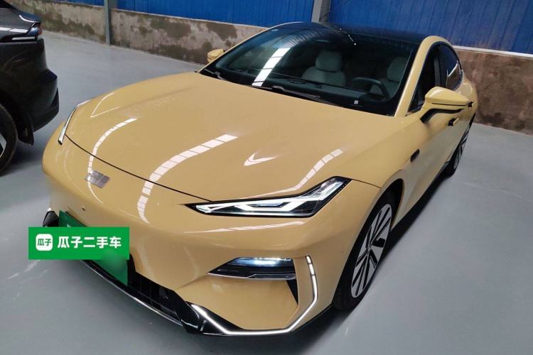 Used Geely Galaxy E8 2024 665 km Range Rear-Drive Starship Long-Range Version