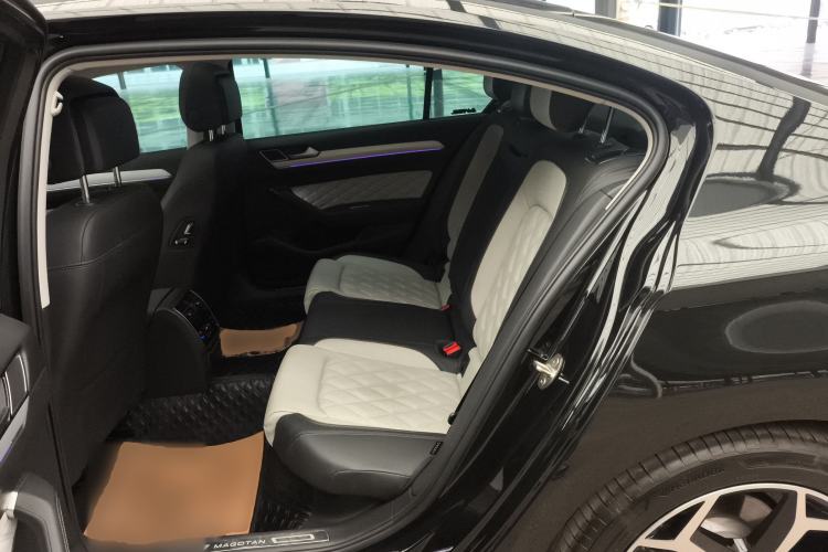 Used Volkswagen Magotan 2023 2 Million Units Commemorative Edition 330TSI DSG Luxury Version
