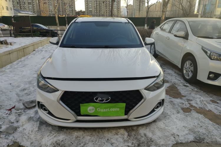 Used Hyundai Celesta 2017 1.6L Automatic Enjoyment Version GLS