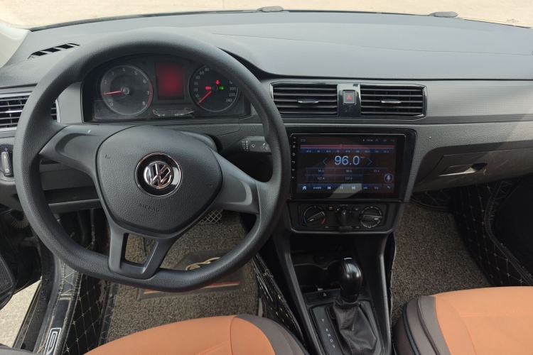 Used Volkswagen Santana 2019 1.5L Automatic Fashion Edition China VI Center Console