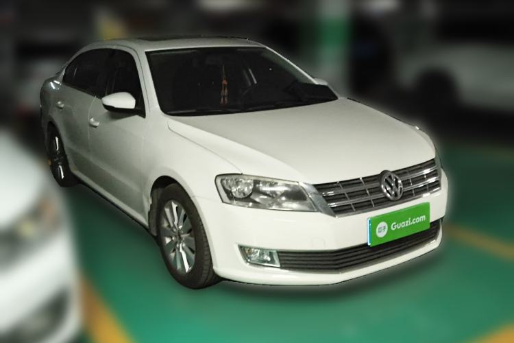 Used Volkswagen Lavida 2013 Revised Version 1.4 TSI Manual Comfort Edition Front Right 45 Deg
