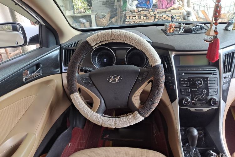 Used Hyundai Sonata 2011 2.0L Automatic Top-Grade Version