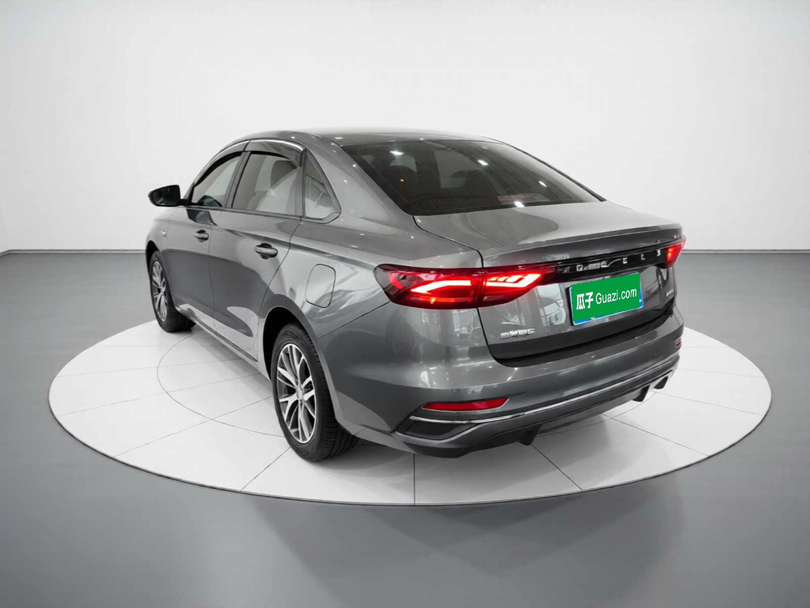Geely Auto Emgrand 2025 4th Generation 1.5L CVT Starry Edition — снимка 4