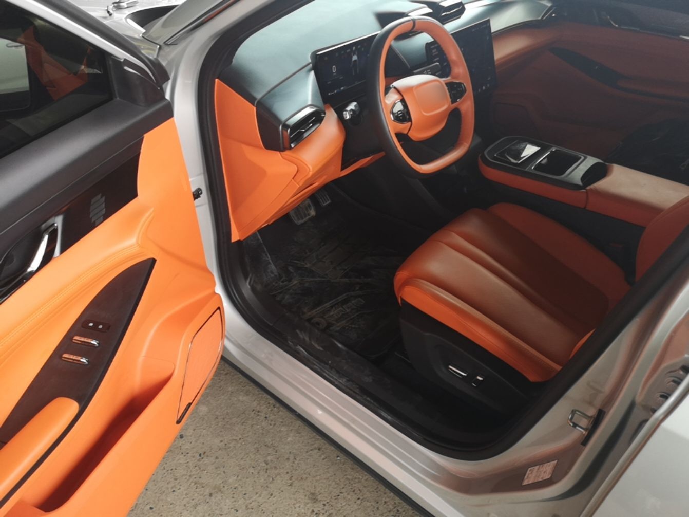 Dongfeng Aeolus L7 New Energy 2024 205 Plus — снимка 18