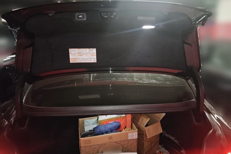 Used Lexus LS 2018 500h Executive Edition China VI Trunk