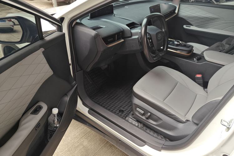 Used Toyota bZ3 2024 517 km Elite PRO Driver Seat