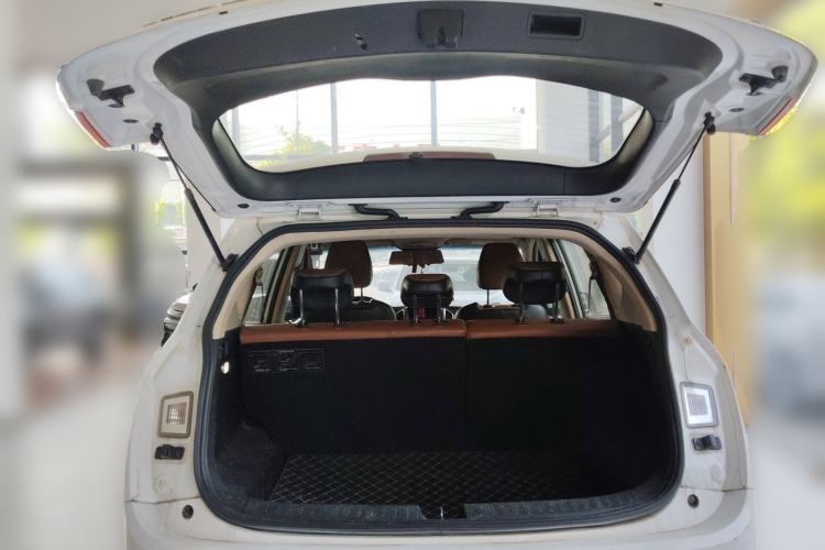 Used Baojun 560 2017 Rhythmic Edition 1.8L iAMT Prestige Model